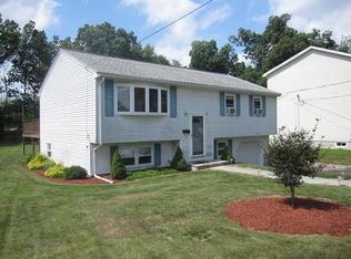 43 Hapgood Rd, Worcester, MA 01605