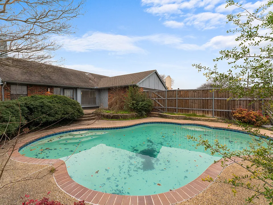 1035 Granite Ln