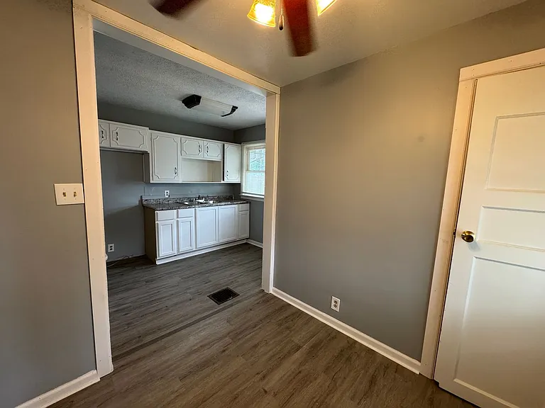 2342 E Legrande Ave — Photo 8