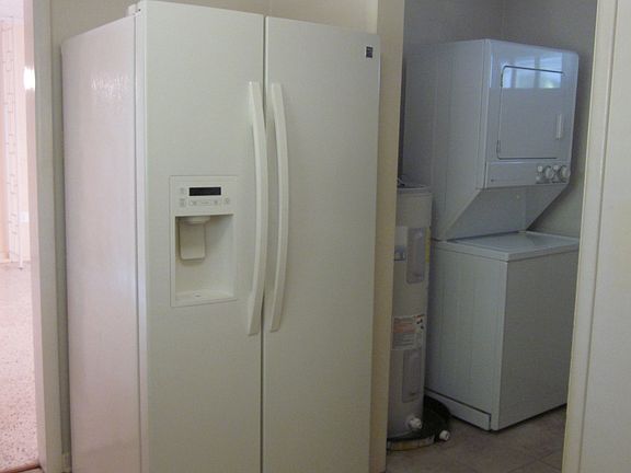 Refridgerator