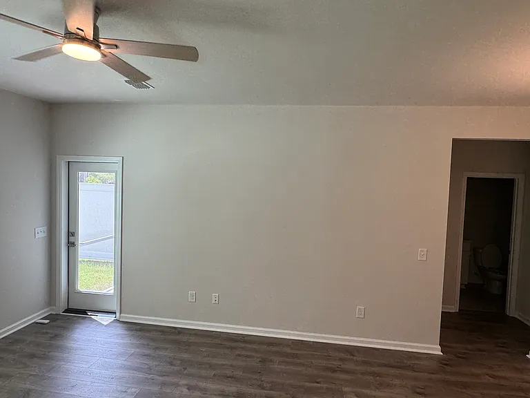213 Twinleaf Ct — Photo 16