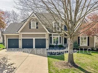 8338 Mullen Rd, Lenexa, KS 66215