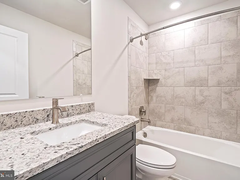 1421 Clingmans Dome Dr — Photo 30