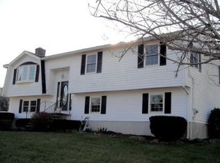 53 Pomfret Rd, Tewksbury, MA 01876