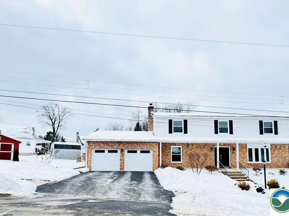 2610 26th St SW, Allentown, PA 18103