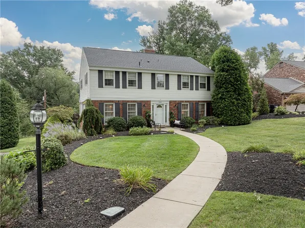 1823 Tragone Dr, Pittsburgh, PA 15241