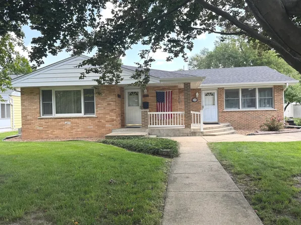 1228 S 8th Ave, Kankakee, IL 60901