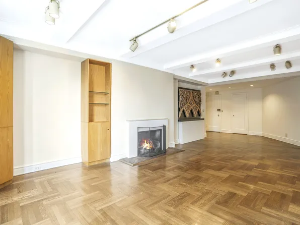 70 East 96th Street image 3 of 27