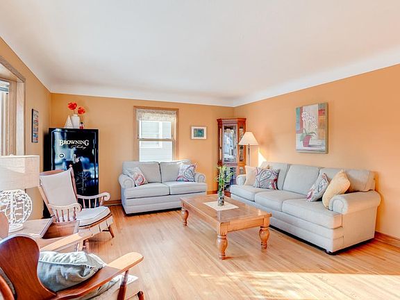 5th image of 1393 Schletti St