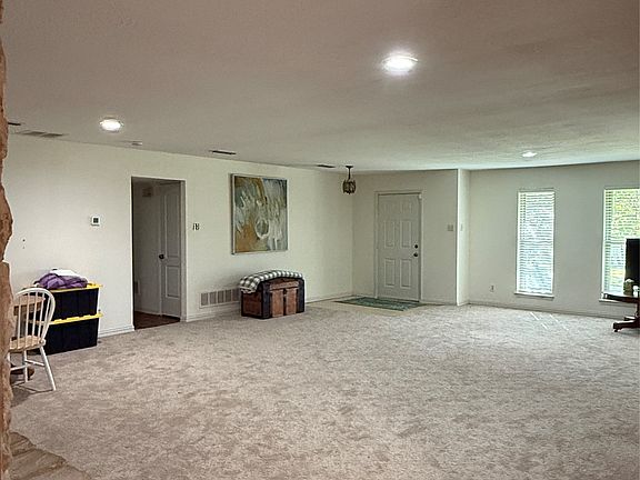 5th image of 7135 Cosgrove Dr