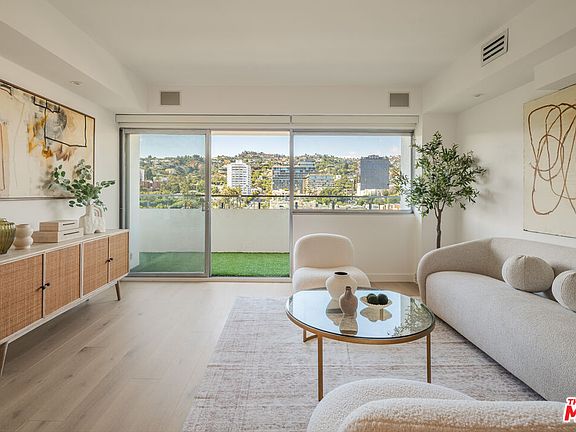 4th image of 838 N Doheny Dr APT 1204