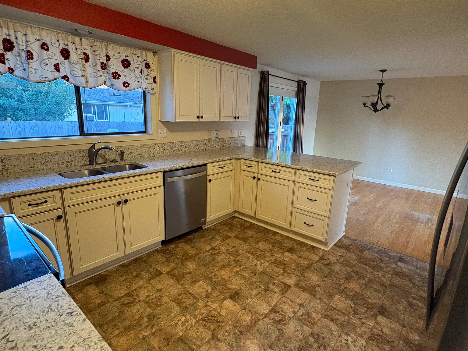 13081 Setera Cir — Photo 4