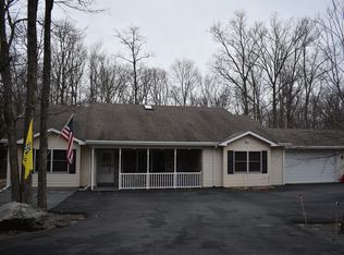 108 Lone Pine Bay, Hawley, PA 18428