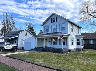 208 4th St, La Salle, IL