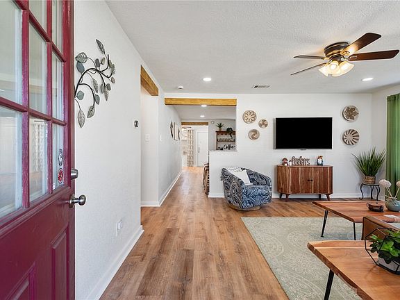 4th image of 1019 E 27th St