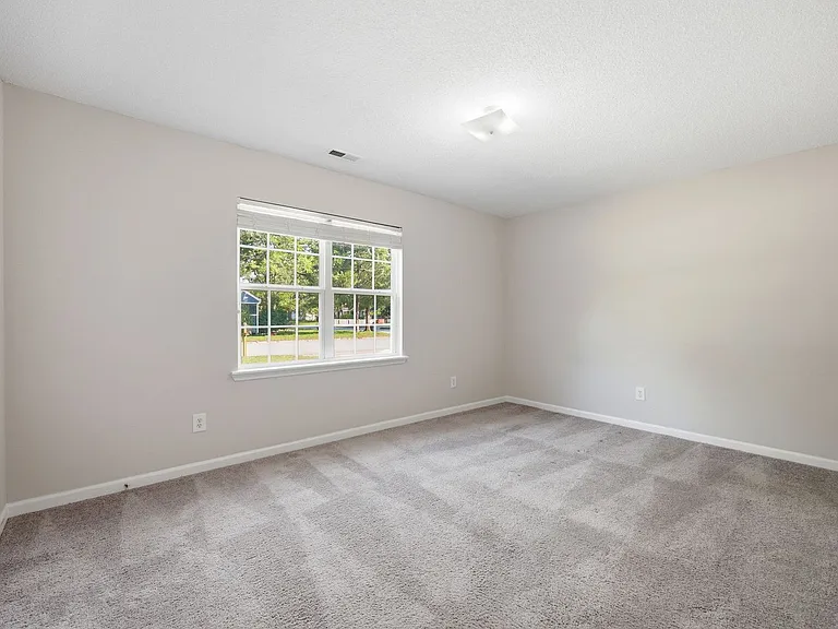 303 Louise Ave — Photo 15