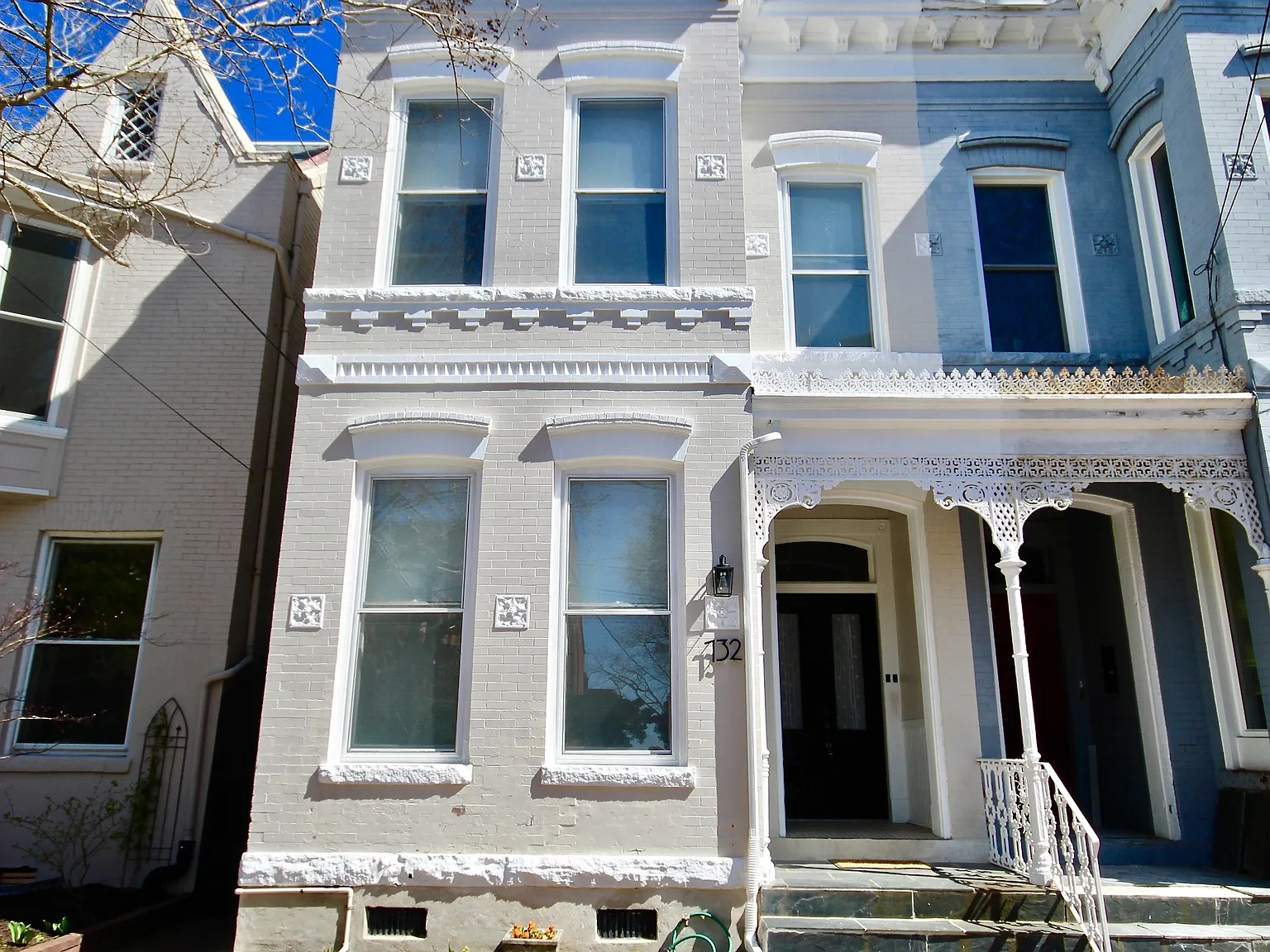 732 Yarmouth St — Photo 1