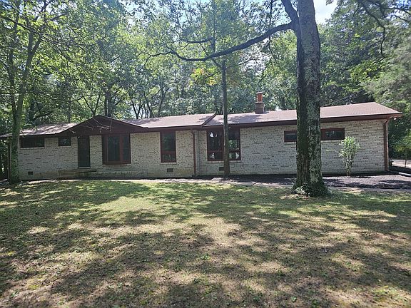 2nd image of 627 Georgetown Dr