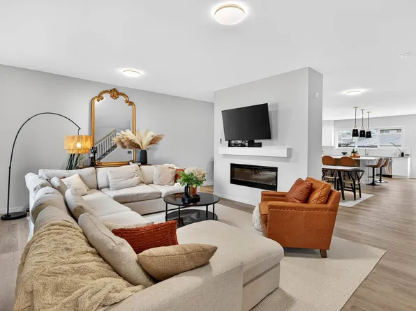 6127 Carr Rd NW, Edmonton, AB T5E 6X5