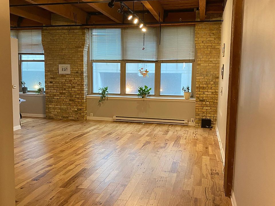 1st image of 540 N Lake Shore Dr APT 304