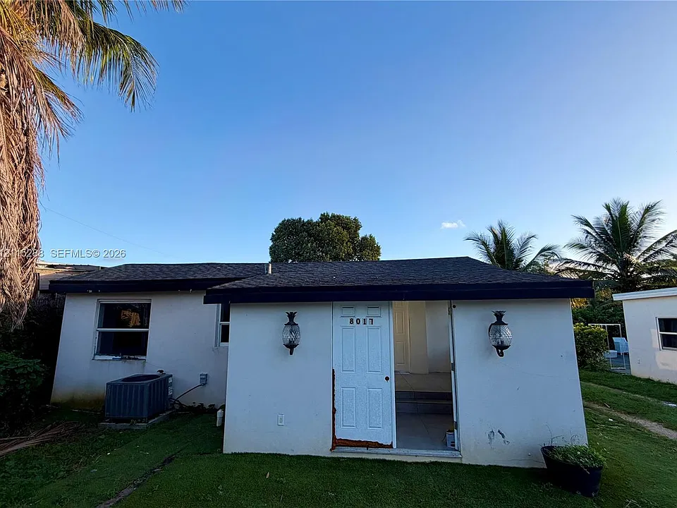 8017 NW 1st Pl