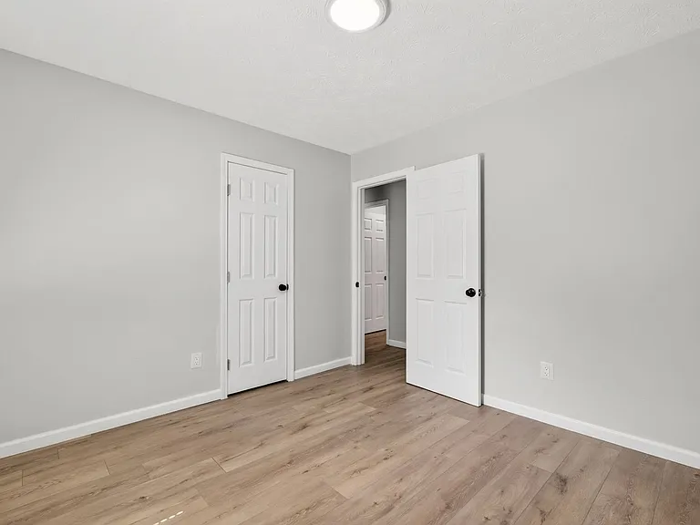2136 Sara Ashley Way — Photo 7