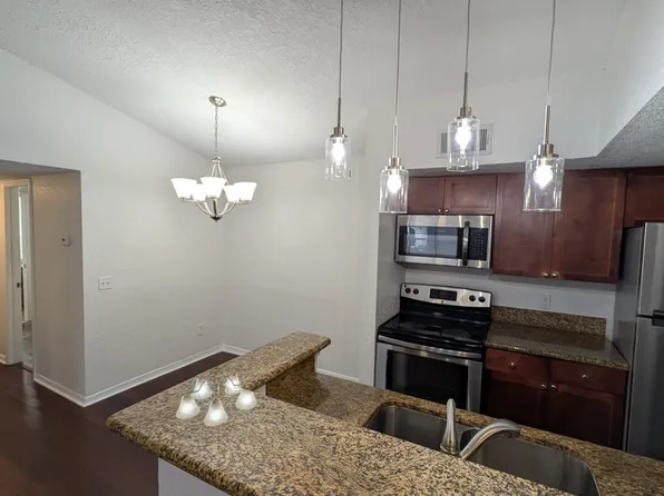 5168 Conroy Rd, Orlando, FL 32811