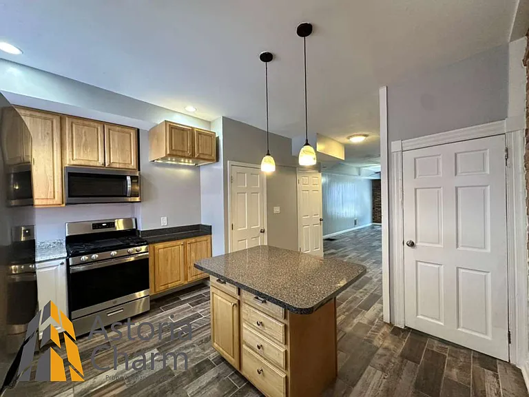 2609 Hampden Ave — Photo 6