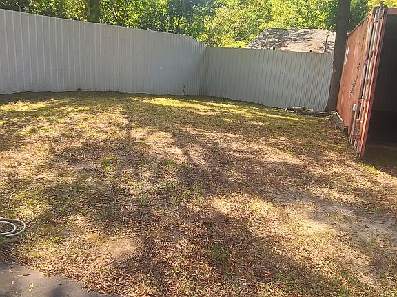 3rd image of 807 S 10th St