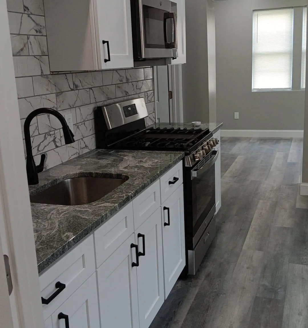 1122 Woodland Ave — Photo 1