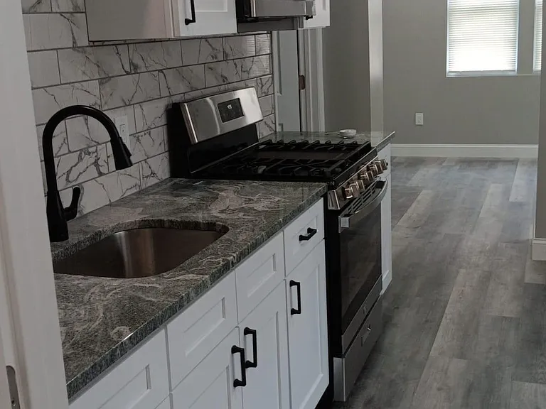 1122 Woodland Ave #1 — Photo 1