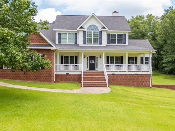 1045 Plantation Club Cir, Gray, GA 31032