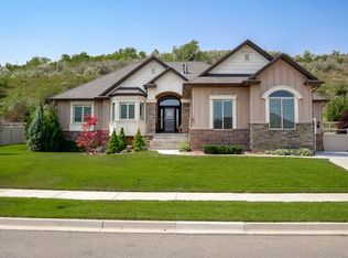 1091 E South Bench Dr, South Weber, UT 84405