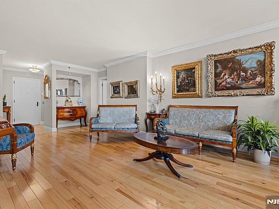 4th image of 800 Palisade Ave APT 1709