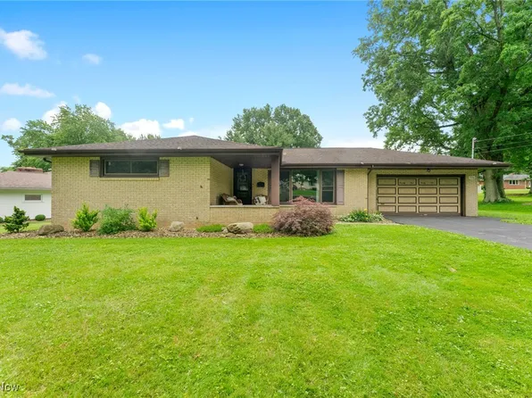 7596 Connelly Rd, Masury, OH 44438