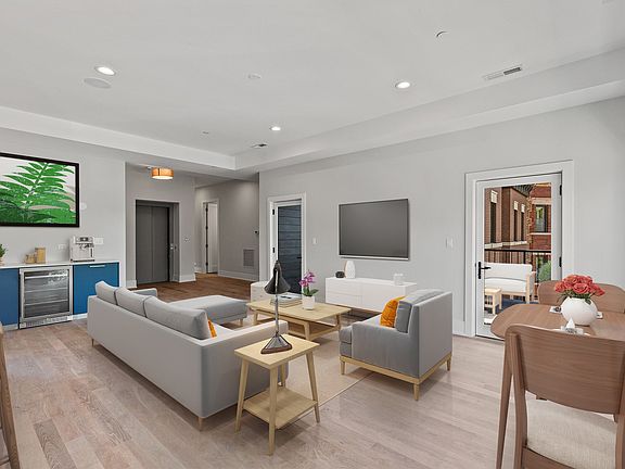 4th image of 1907 W Schiller St #2