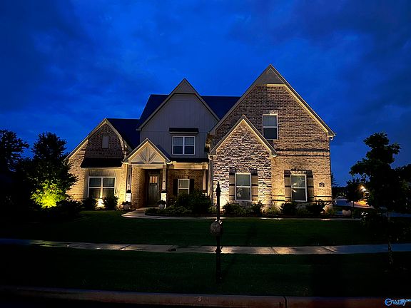 2nd image of 105 Willow Lake Cir