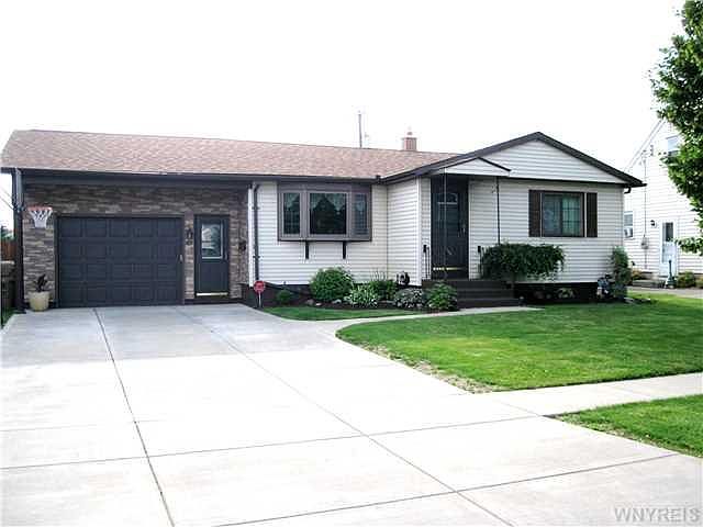 1st image of 158 Wallace Ave
