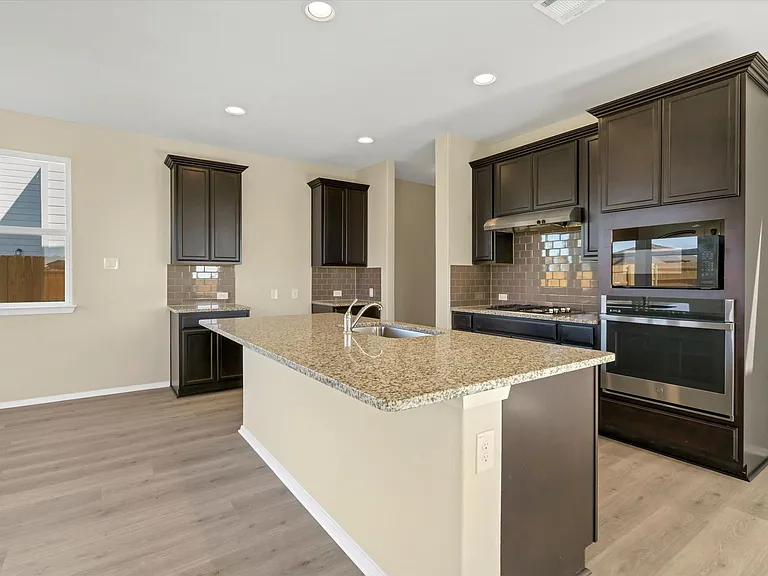 235 Trailside Ln — Photo 5