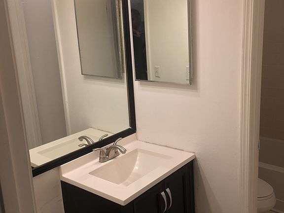 3rd image of 3204 Lake Pointe Cir