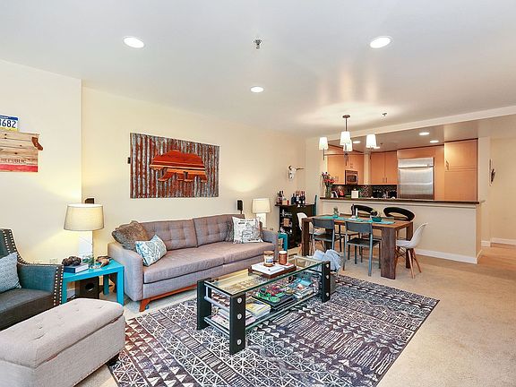 5th image of 255 Berry St APT 304