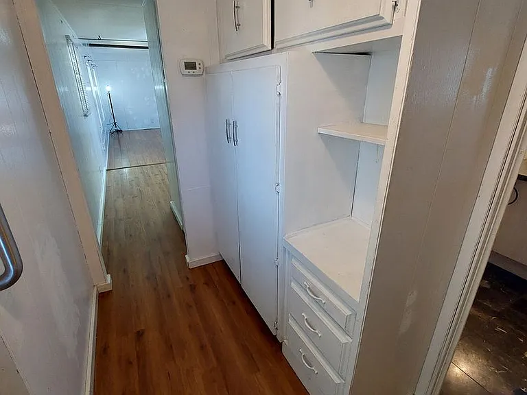 2929 Saralake Dr S — Photo 18