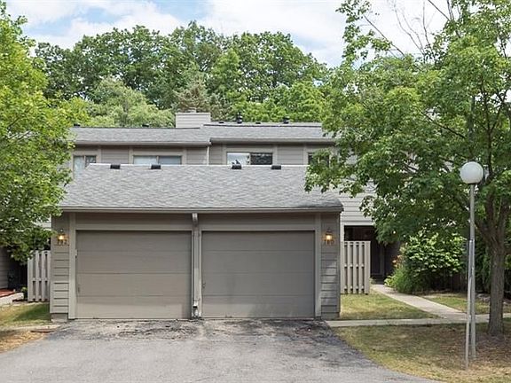 2nd image of 780 Watersedge Dr