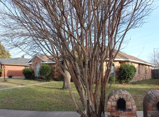 8910 Chimneywood Dr, Rowlett, TX 75089