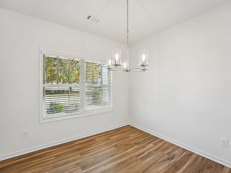 Quinn Residences at Dorchester Place — Photo 186