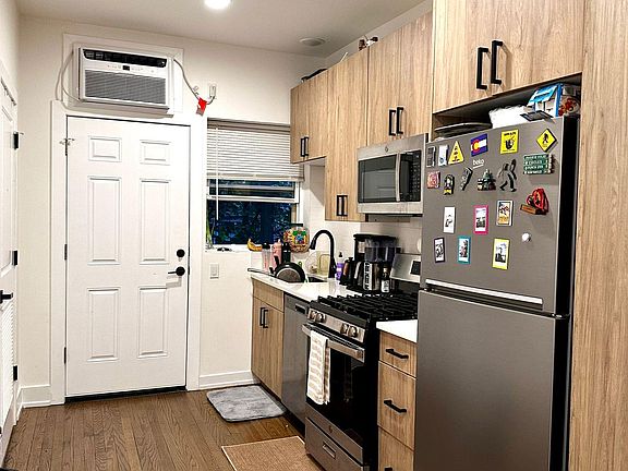 5th image of 6205 N Glenwood Ave #2