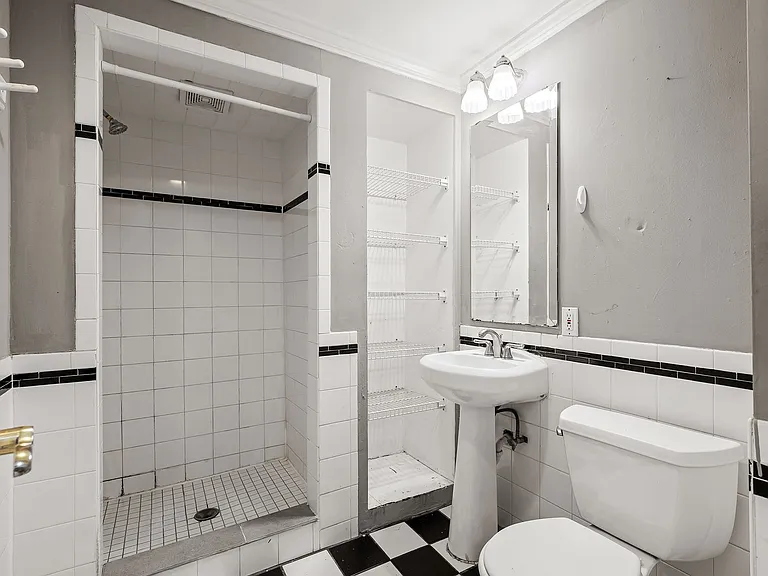 1801 Talmage Ave Se — Photo 16