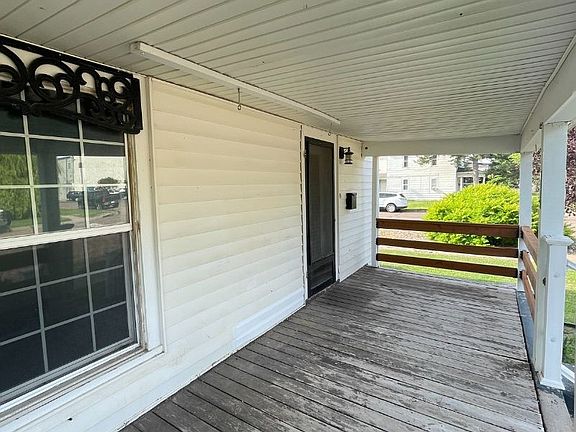 3rd image of 402 N 5th St