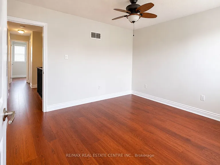 904 Zelinsky Cres — Photo 16