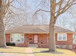 6913 Englewood Ave, Raytown, MO 64133